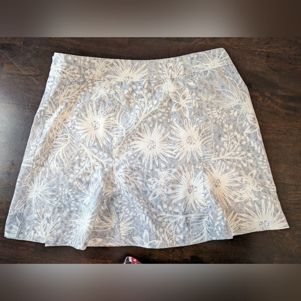 RipSkirt Grey Floral Patterned Wrap Skirt, Women's Small EUC - Picture 2 of 6